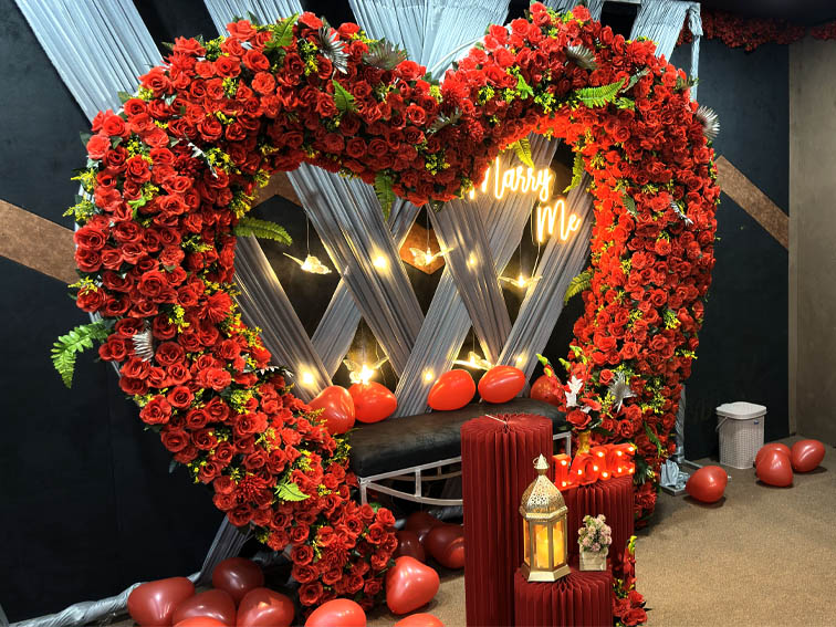 ROMANTIC SHOW